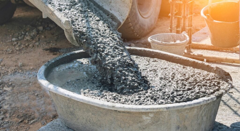 Concrete mixer with concrete mixture